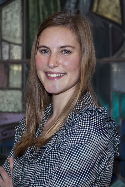 Maud Knoors